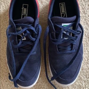 Mens PUMA suede shoes